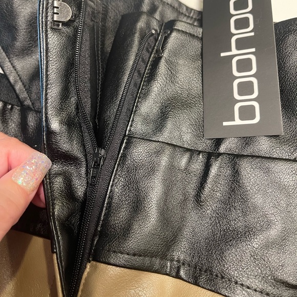 NWT COLOR BLOCK CUT OUT FAUX
LEATHER PU PANTS SIZE 6 - Medium - Picture 8 of 16